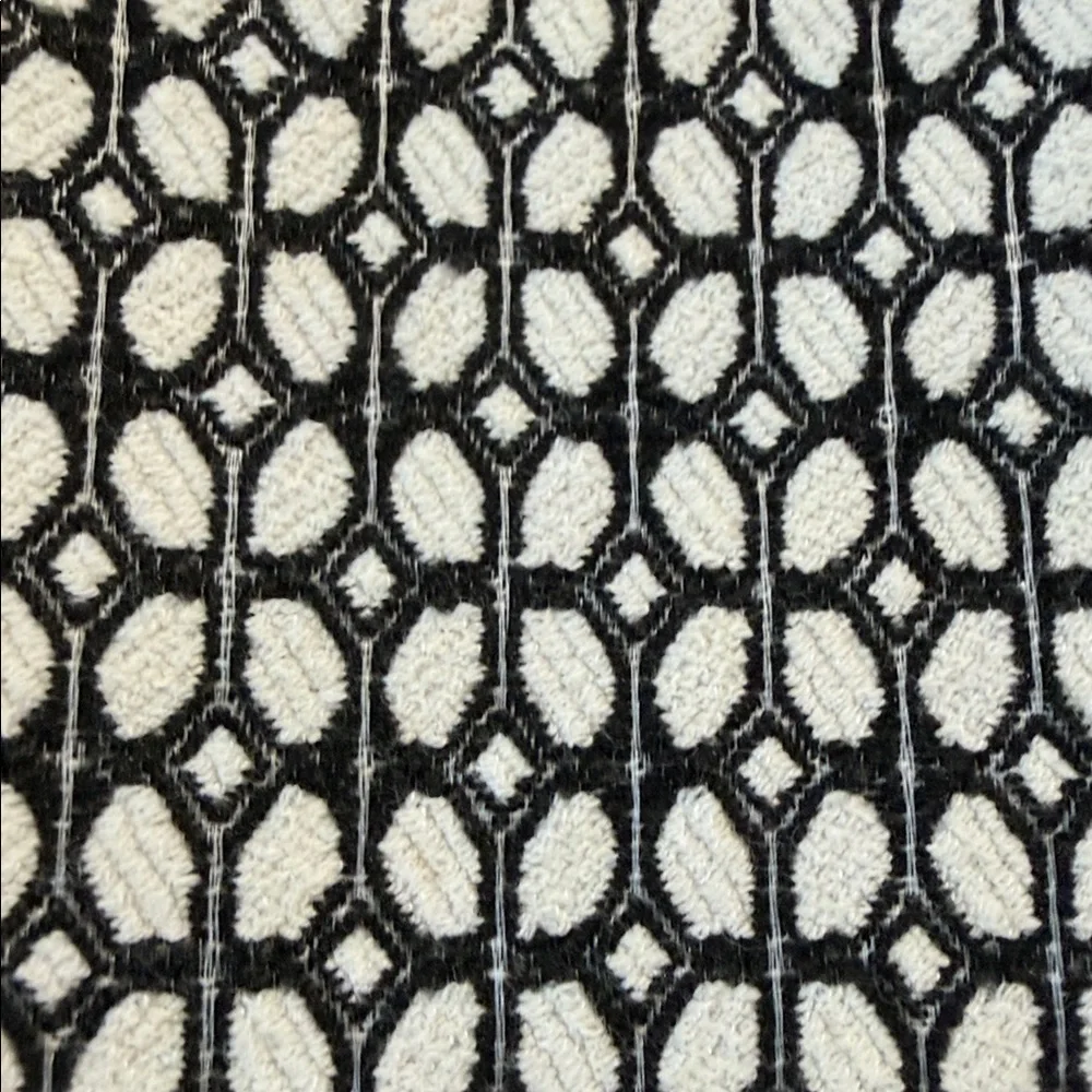 Talbots Chatham Ankle Women's Black White‎ Geometric Pants Size 4P